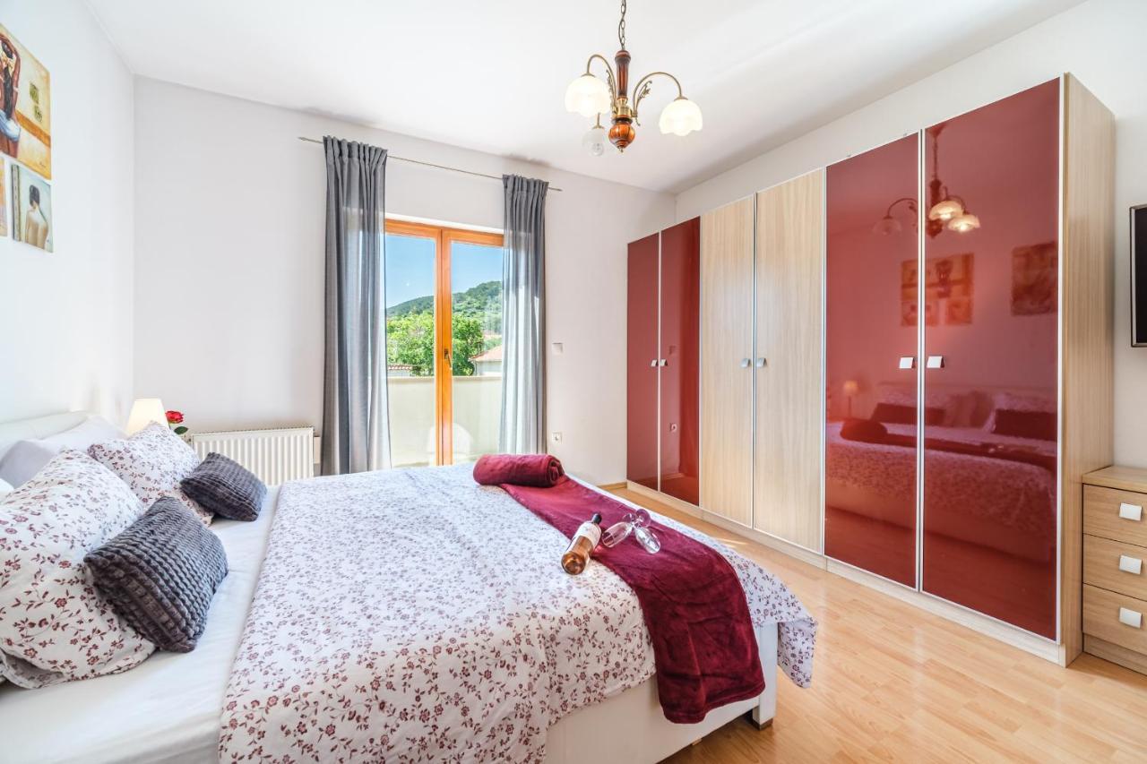 Guest House Barbara Nerezisca ภายนอก รูปภาพ